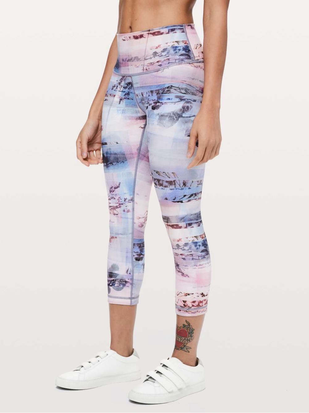 Lululemon Wunder Under Crop (High-Rise) *Full-On Luxtreme 21"